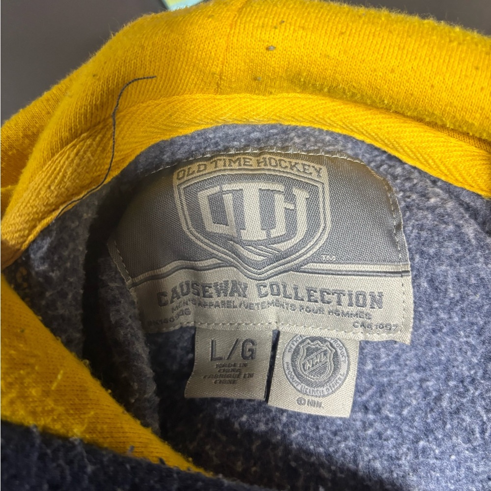 Buffalo Sabres Navy and Yellow Sports Hoodie - Picture 4 of 4